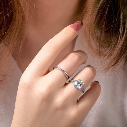 Bague de Fiançailles en Argent – Élégance et Éclat