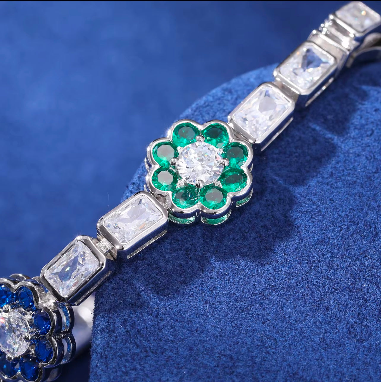 Bracelet – Timeless Elegance &amp; Refinement